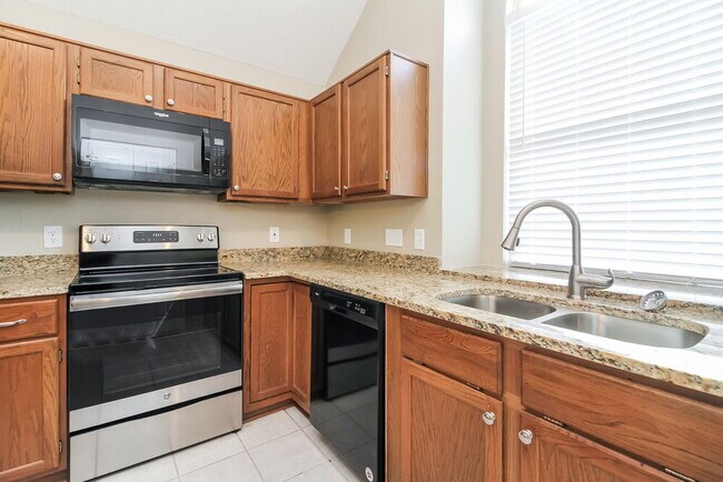 Building Photo - 1722 Marcella Ln