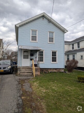 Building Photo - 424 Ulster St