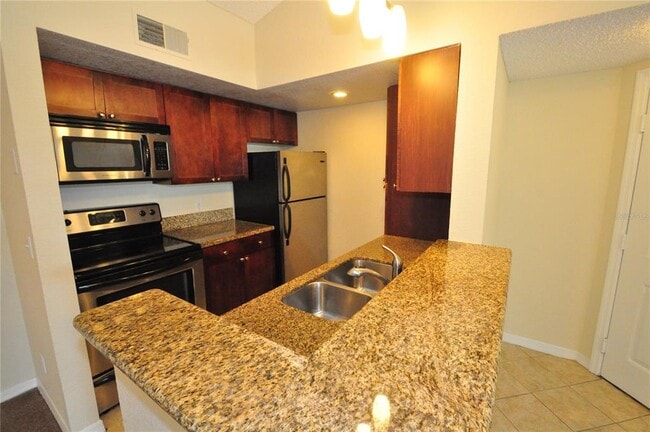 Building Photo - 5160 Conroy Rd