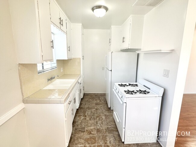 Foto del edificio - Updated 1Bedrrom 1Bathroom In West Hollywood