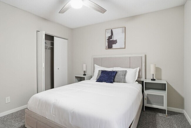 Foto del edificio - 3364 Fairway Oaks Dr