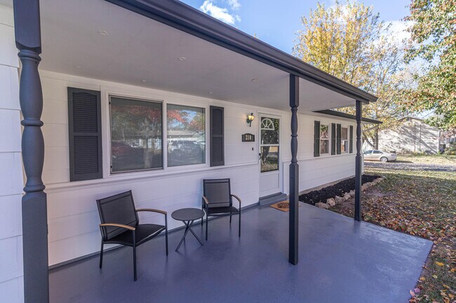 Foto del edificio - 210 W El Cortez Dr