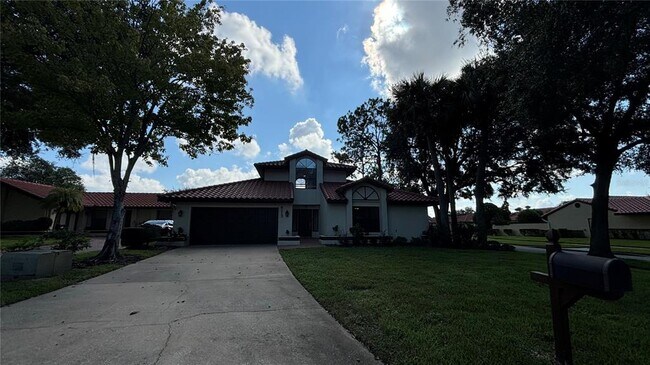 Building Photo - 8215 Saragoza Ct