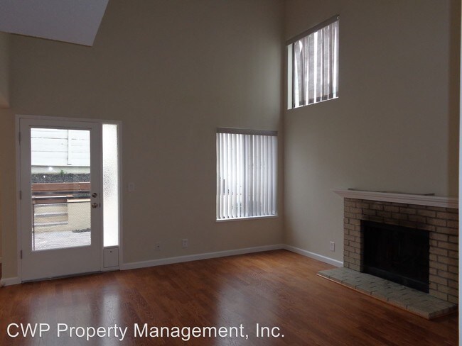 Building Photo - 2 br, 1.5 bath House - 2871 Ceekay Court