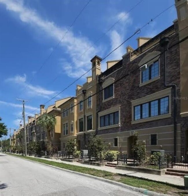 Building Photo - 2203 Soho Bay Ct