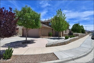 Building Photo - 6560 McFarland Ave