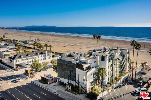 Foto principal - 270 Palisades Beach Rd