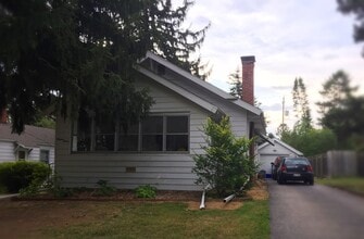 Building Photo - 1207 W Daniel St