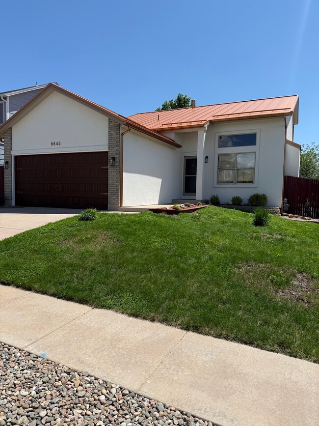 Foto del edificio - 6645 Greylock Dr