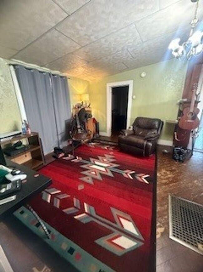 Foto del edificio - 422 N 3rd St