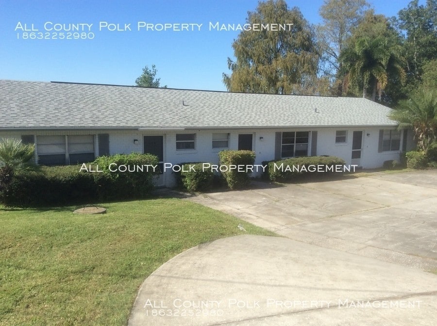 927 S Buena Vista Dr, Lake Alfred, FL 33850 Room for Rent in Lake