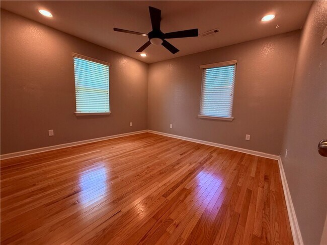 Foto del edificio - 108 SE 13th St