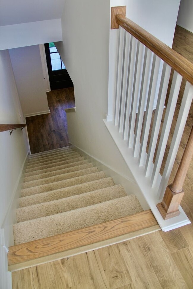 Foto del edificio - 466 Blair Rd