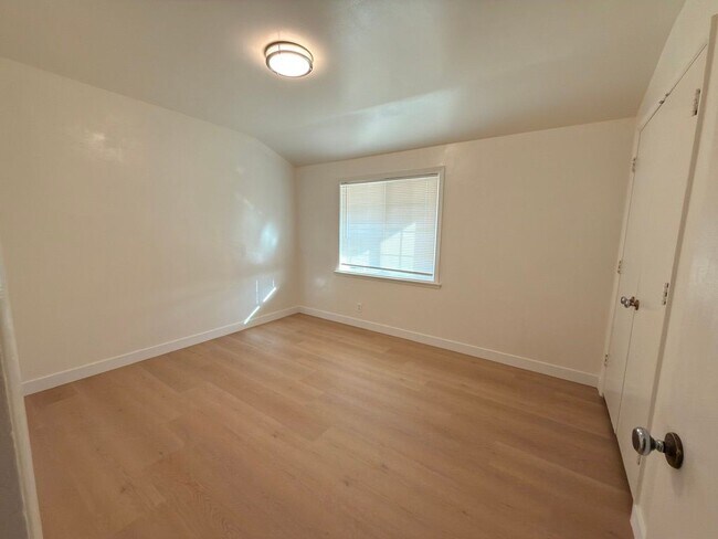 Foto del edificio - 835 W Spruce St