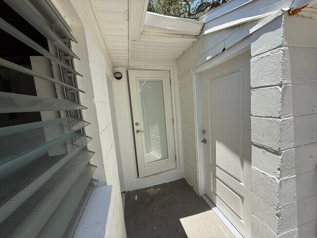Foto del edificio - 4034 S Westshore Blvd