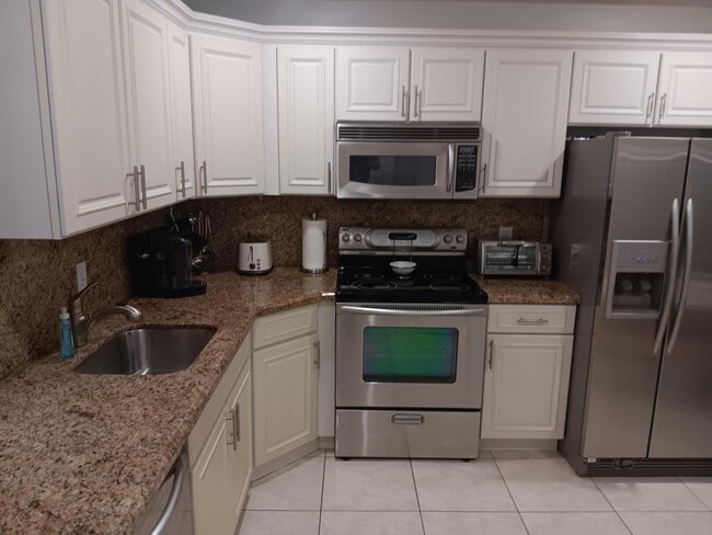 Foto del edificio - 13125 Chadwick Ct