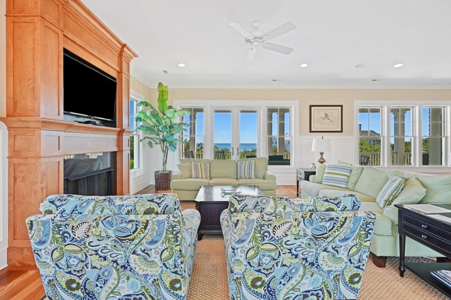 Building Photo - 205 Sea Island Dr