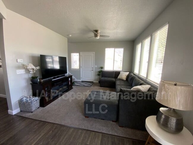 Building Photo - 5549 Dornton Ct