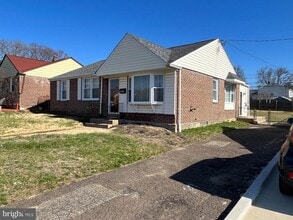 Building Photo - 509 Larkspur St