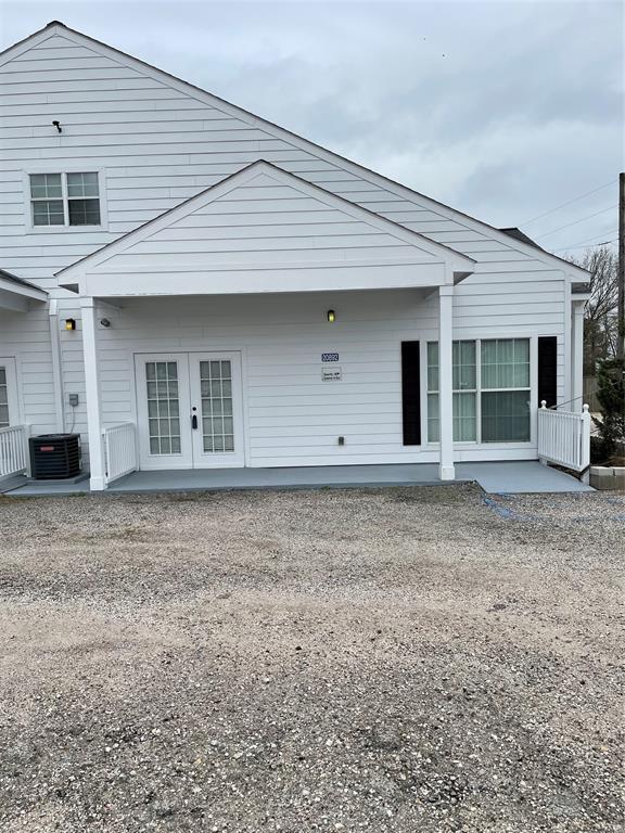 Foto del edificio - 20892 Cochran Rd