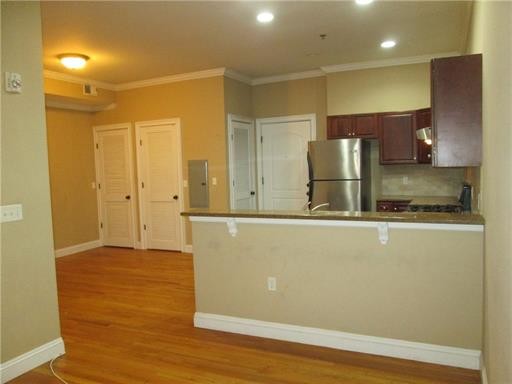 Primary Photo - 547 Sayre Ave