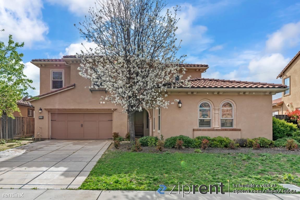 4 br, 3.5 bath House 4228 Volpaia Pl, Ma... House Rental in Manteca
