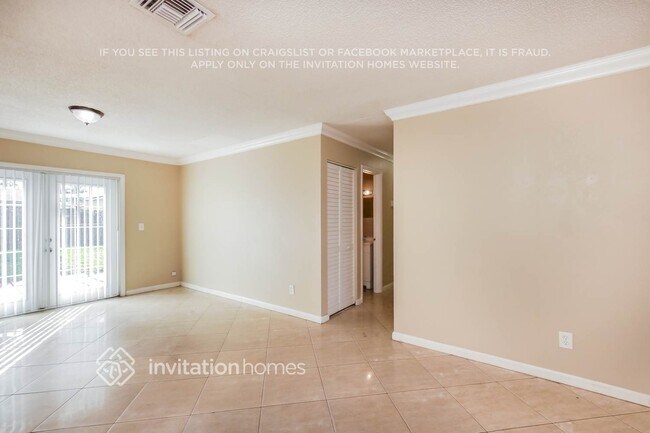 Foto del edificio - 7750 NW 45th Ct