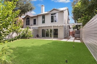 Building Photo - 1222 Marconi St