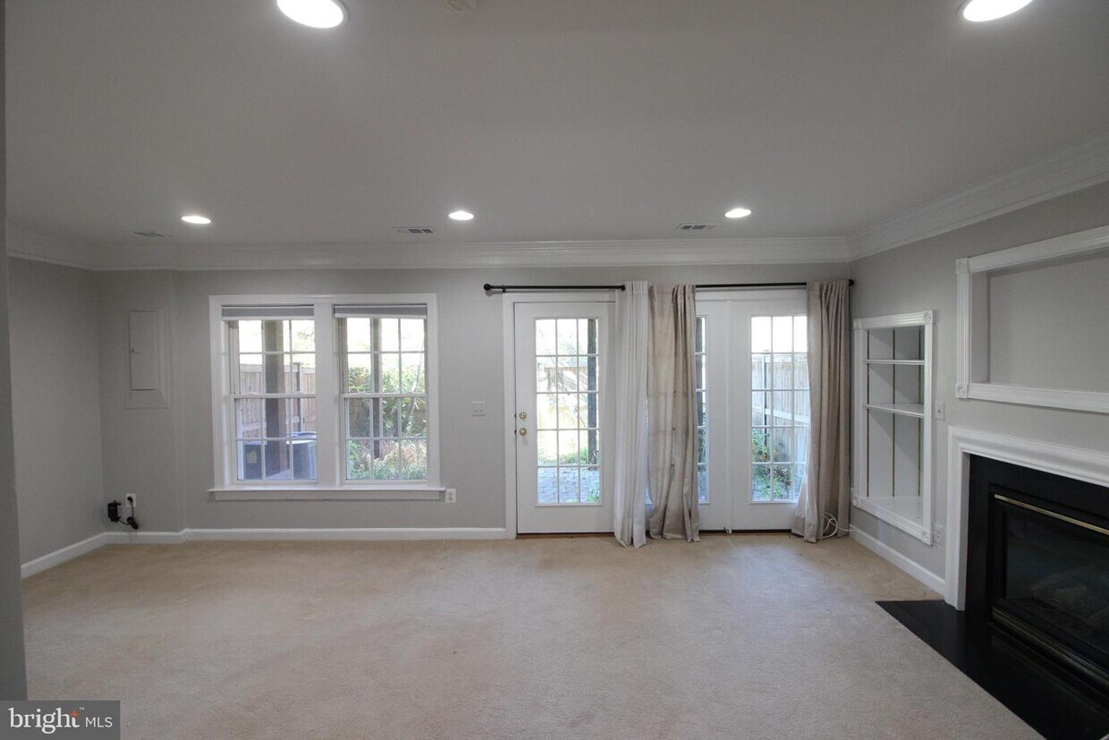 4072 Walnut Cove Cir, Fairfax, VA 22033 Townhome Rentals in Fairfax VA