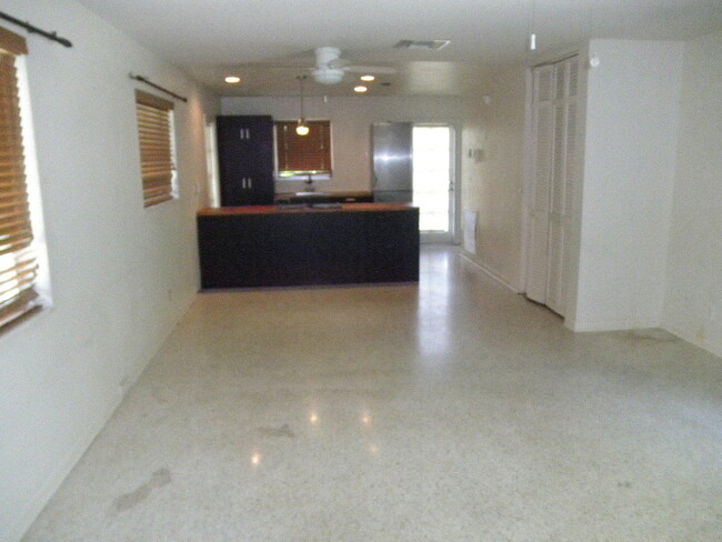 Building Photo - 1330 S Florida Mango Road  Lake Clarke Sho...