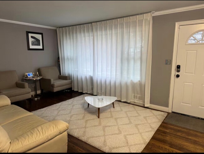 Building Photo - 7700 Chicago Ave