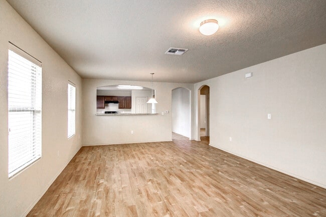 Building Photo - Enclave at Northeast Crossing - 5819 Camie...