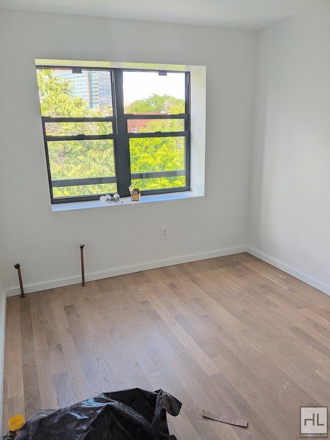 Building Photo - 609 WARREN STREET