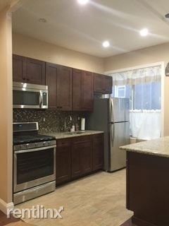 Foto del edificio - 208 E 93rd St