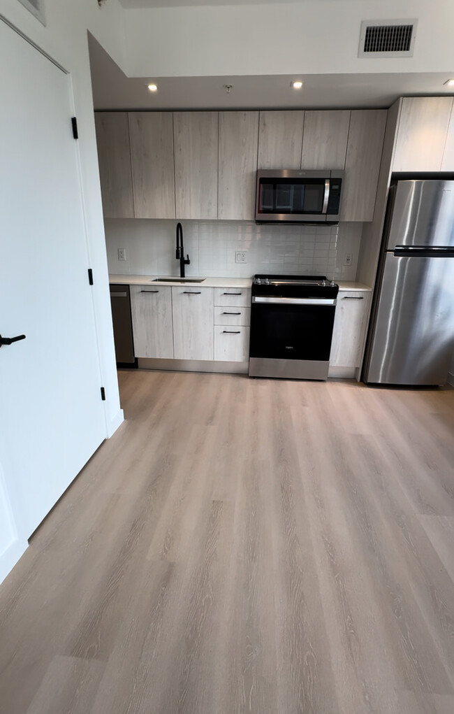 Foto del edificio - 137 NW 30th St