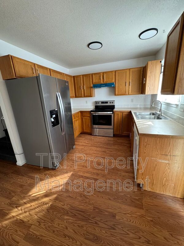 Foto del edificio - 2027 Birch Ave