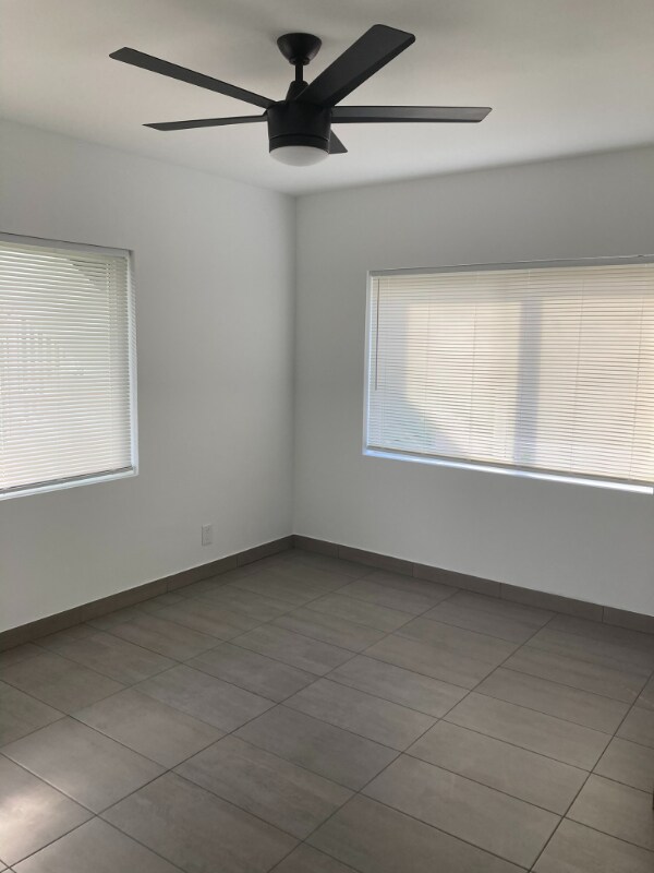 Foto del edificio - 3205 Broadway
