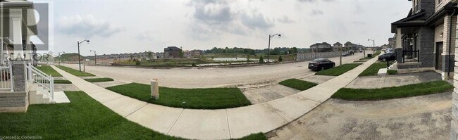 Building Photo - 275 Gillespie Dr