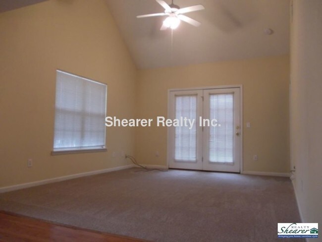 Foto del edificio - 9505 Elizabeth Townes Ln