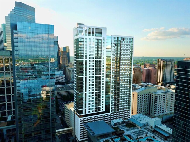 Foto del edificio - 808 Crawford St