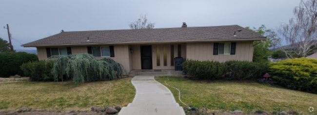 Building Photo - 61 Herlou Dr