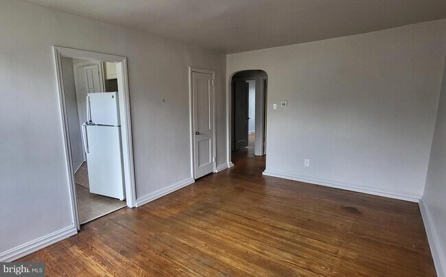 Building Photo - 880 Windermere Ave