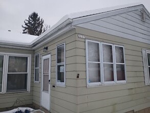 Building Photo - 2237 W Rohr Ave