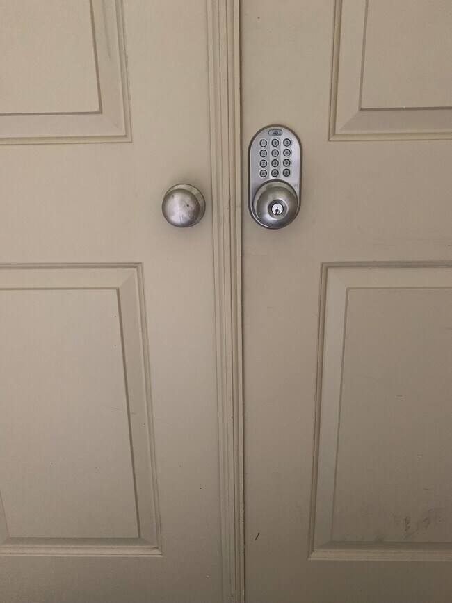 Photo - 2822 Leeland St Townhome