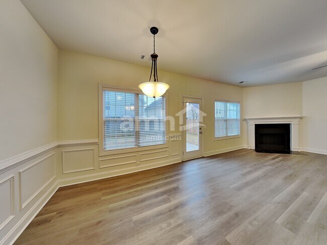 Foto del edificio - 5231 Apple Grove Rd