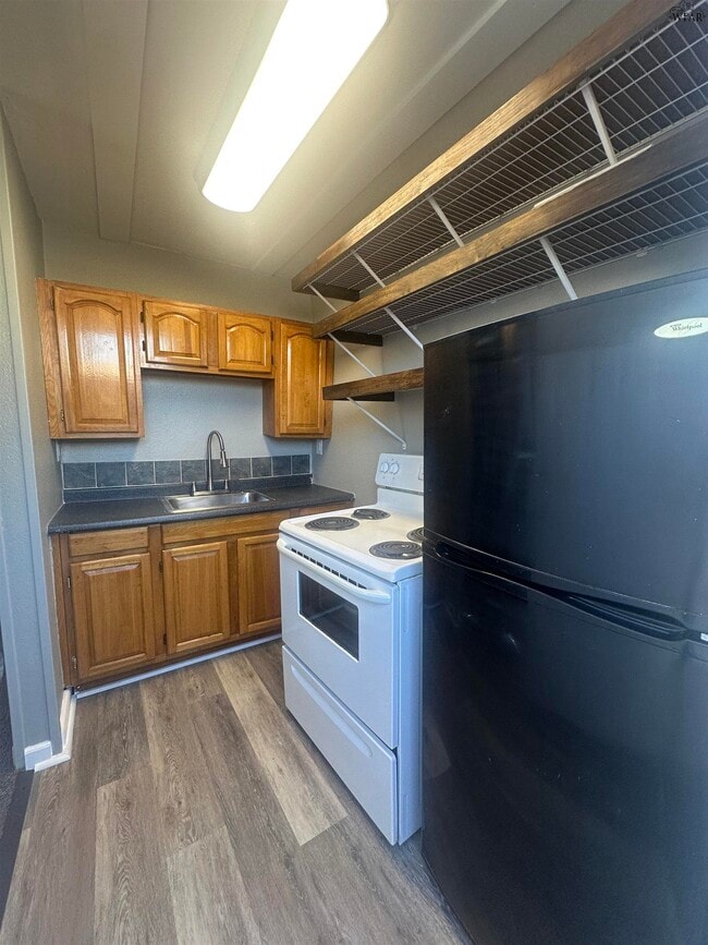 Building Photo - 2606 Hayes St