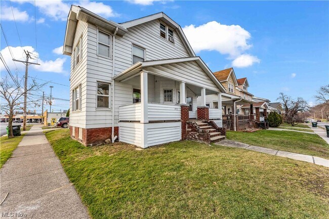 Building Photo - 4952 E 106th St