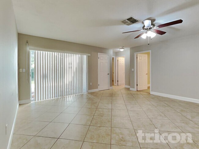 Foto del edificio - 13121 Shadberry Ln