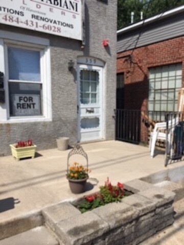 Primary Photo - 359 W Chester Pike