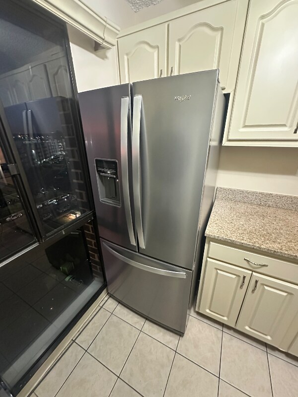 Foto del edificio - 250 S Reynolds St